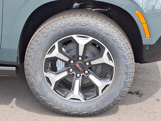 new 2025 GMC Yukon car, priced at $90,010