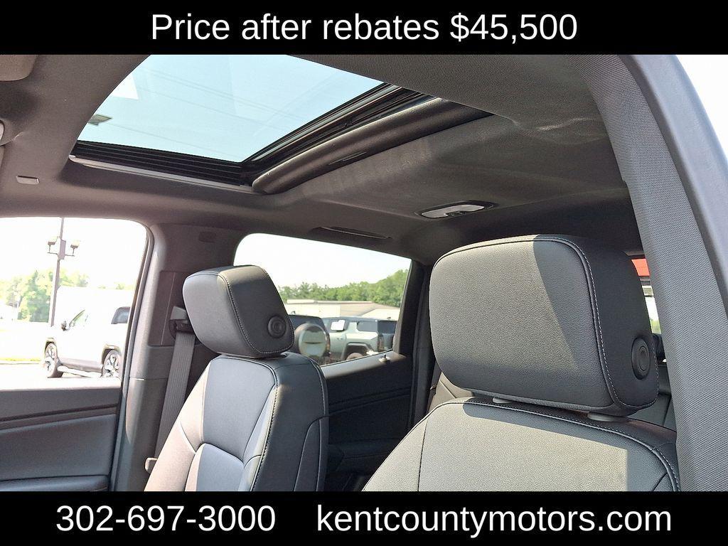 new 2025 GMC Canyon car, priced at $45,500