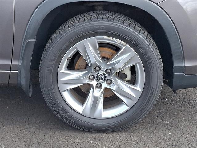 used 2017 Toyota Highlander car, priced at $27,000
