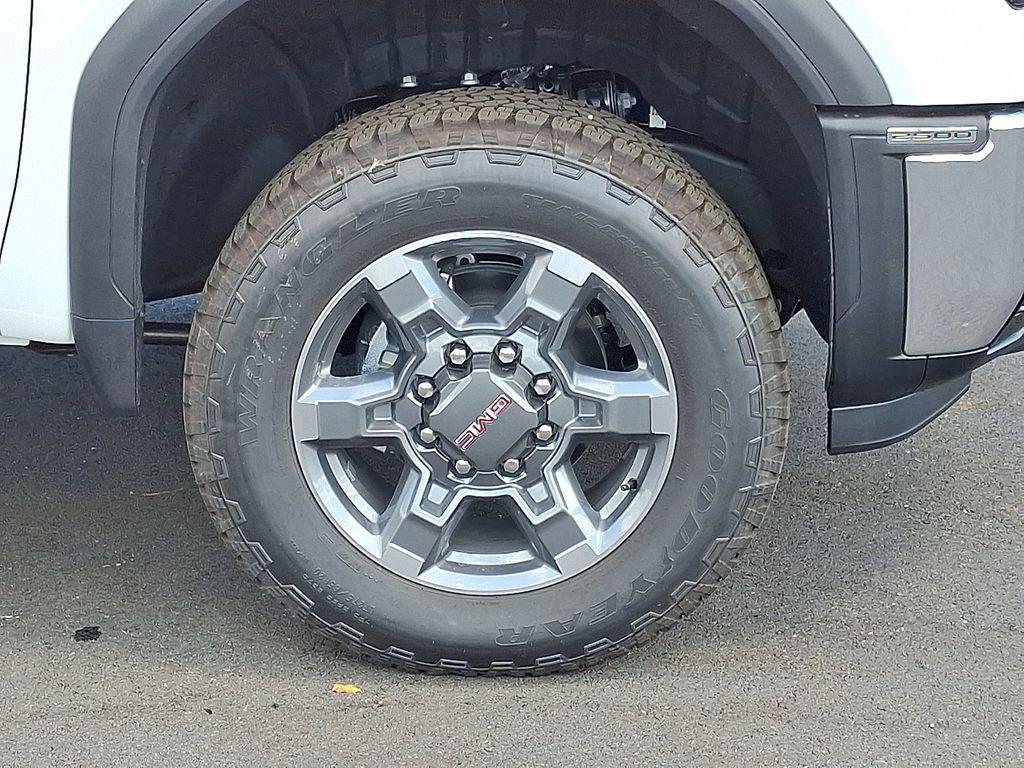 new 2025 GMC Sierra 2500 car, priced at $69,180