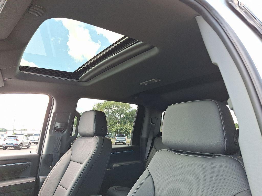 new 2025 GMC Sierra 2500 car, priced at $69,180