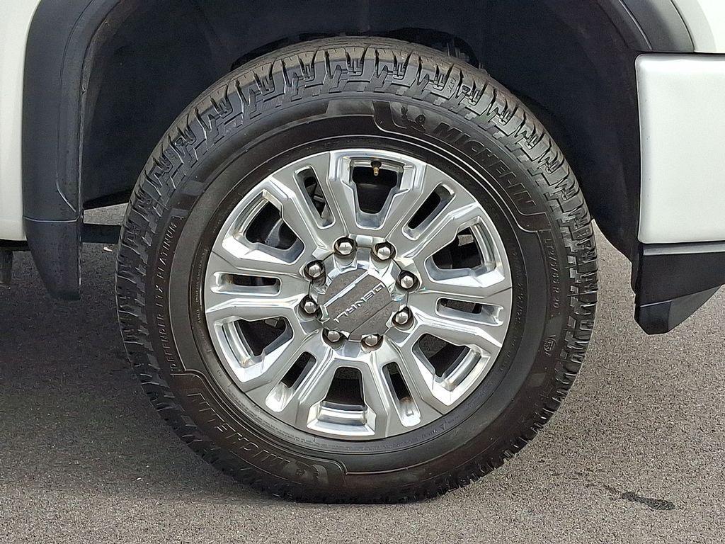 used 2023 GMC Sierra 2500 car, priced at $63,000