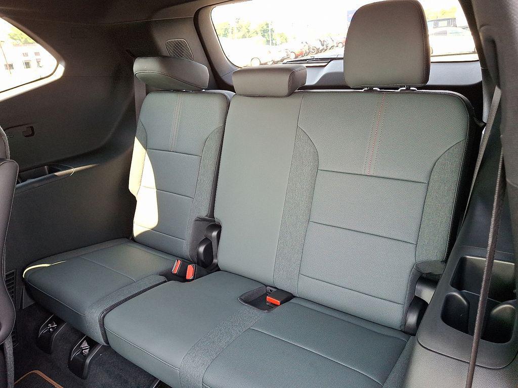 new 2025 GMC Acadia car, priced at $50,589