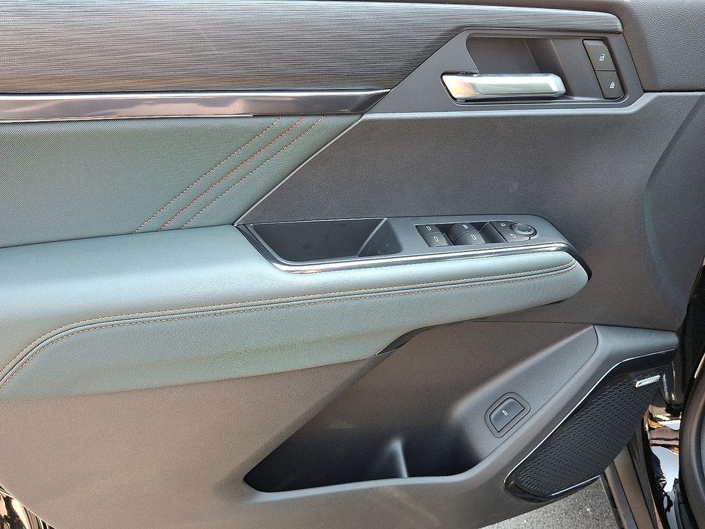 new 2025 GMC Acadia car, priced at $50,589