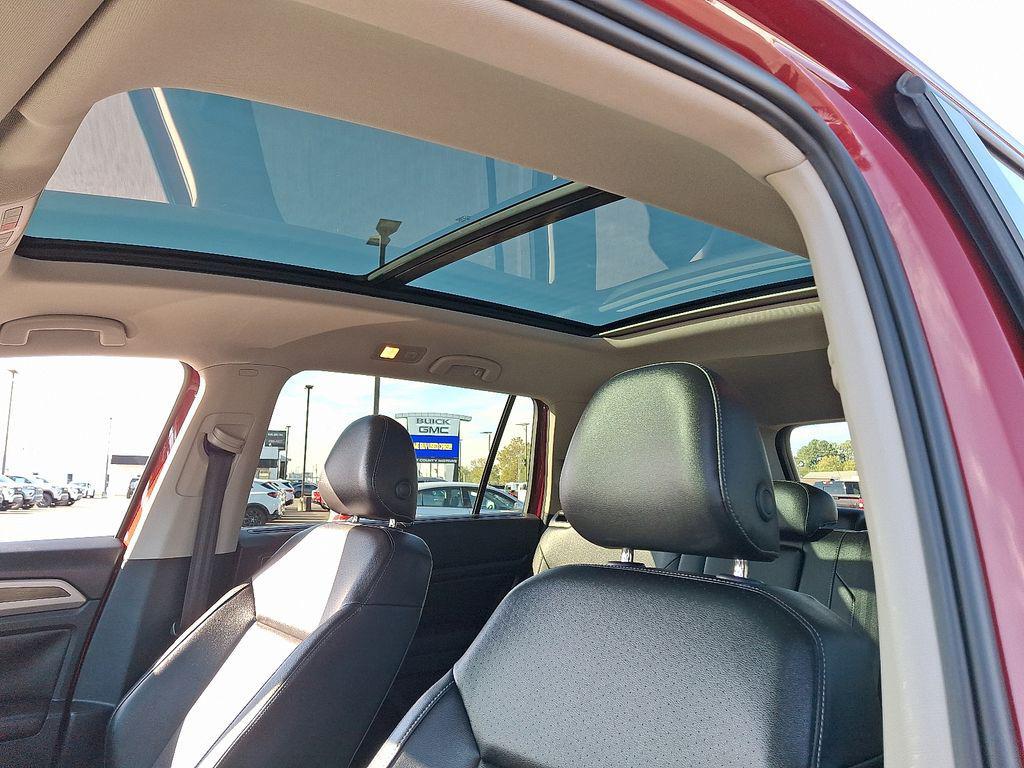 used 2018 Volkswagen Atlas car, priced at $21,000