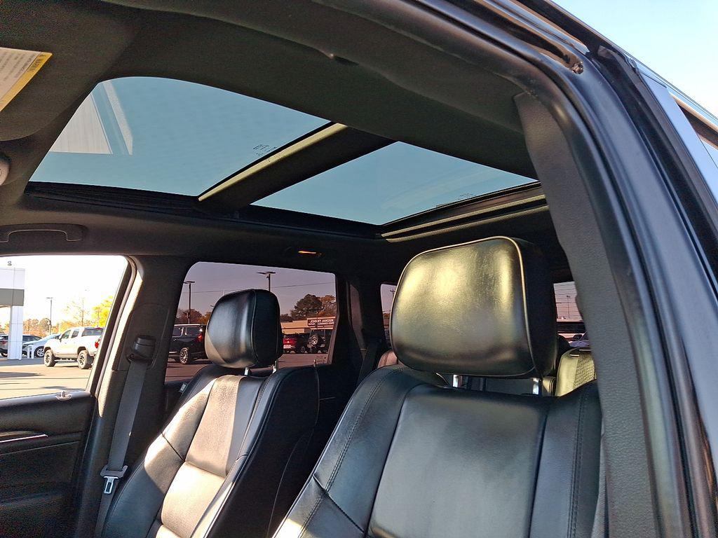 used 2015 Jeep Grand Cherokee car, priced at $15,500