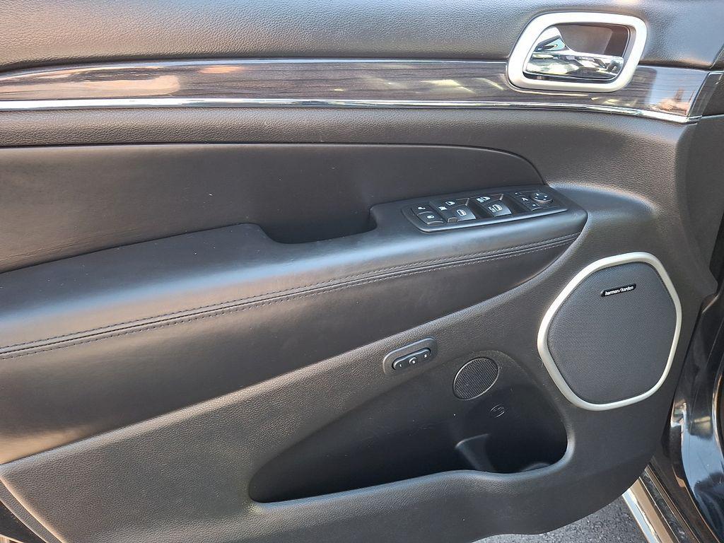 used 2015 Jeep Grand Cherokee car, priced at $15,500