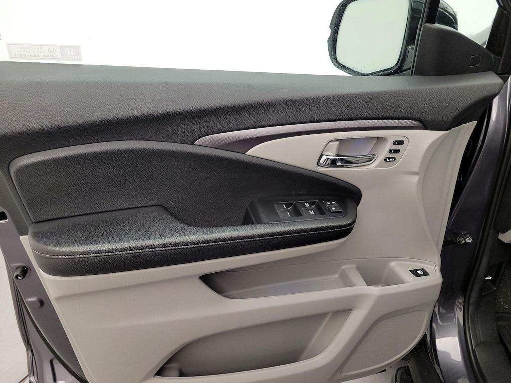 used 2022 Honda Ridgeline car, priced at $33,998
