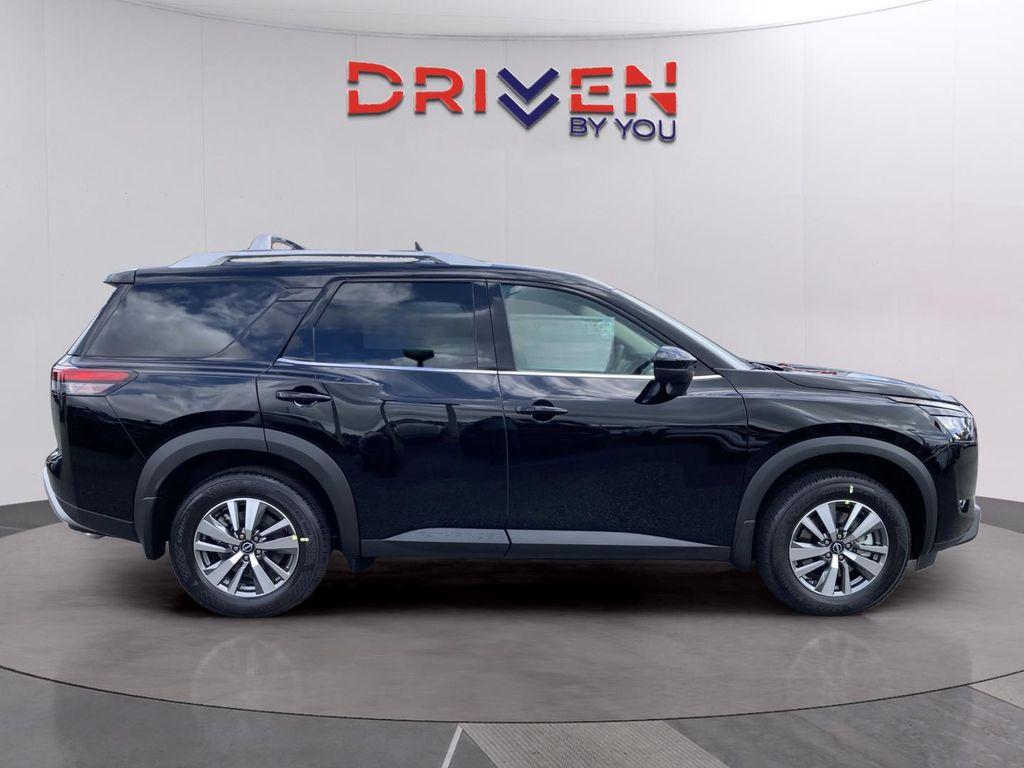 new 2025 Nissan Pathfinder car, priced at $36,156