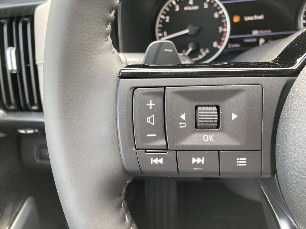 new 2025 Nissan Pathfinder car, priced at $36,156