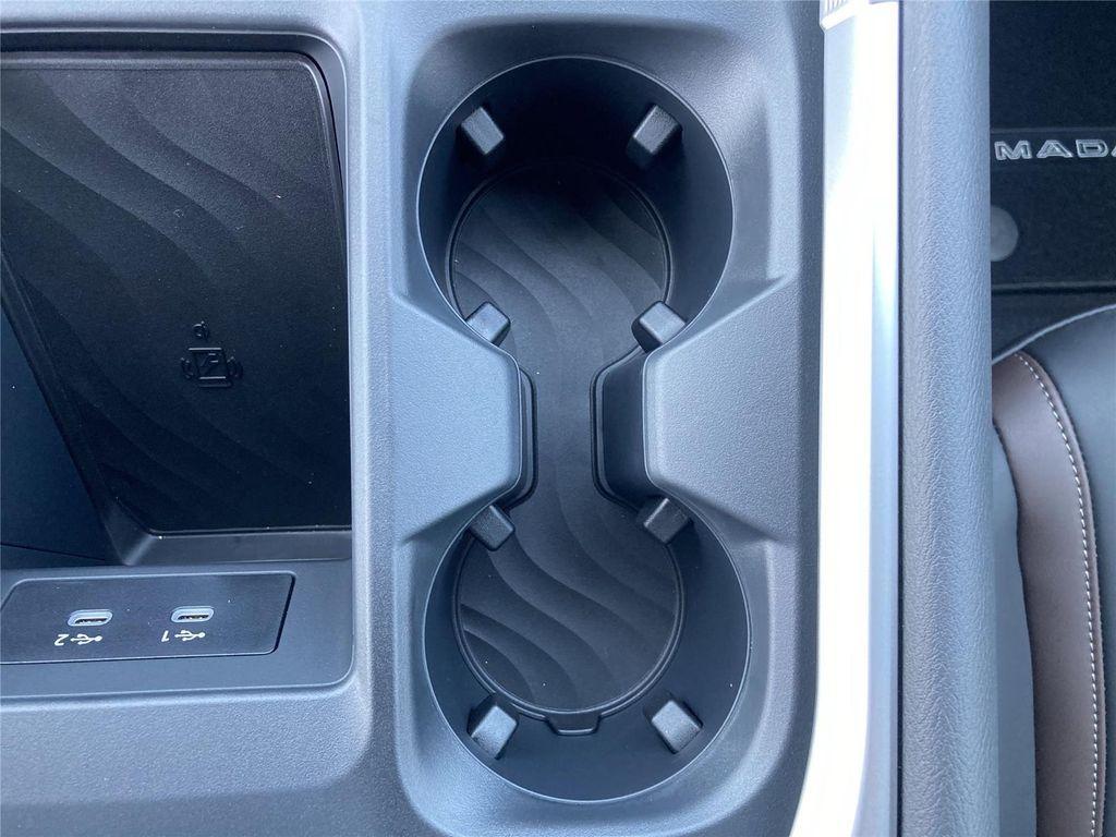 new 2025 Nissan Armada car, priced at $63,281