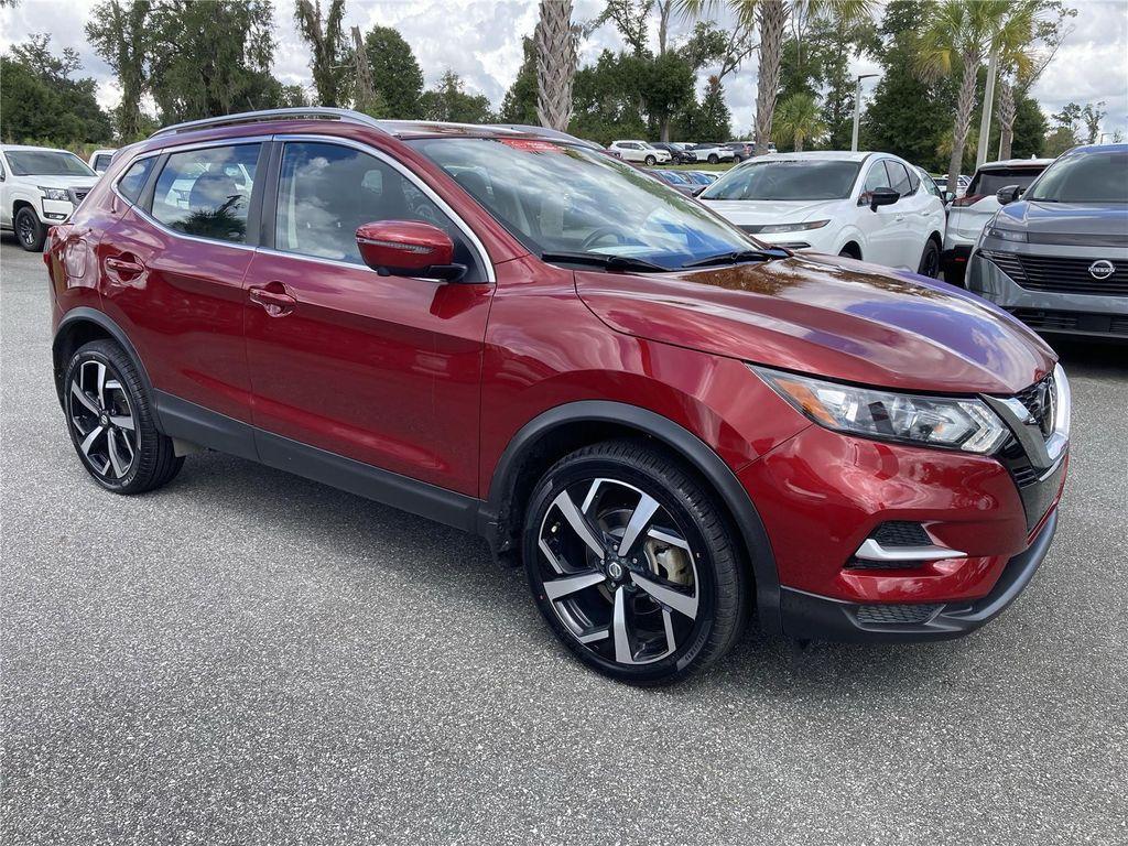used 2022 Nissan Rogue Sport car, priced at $20,000