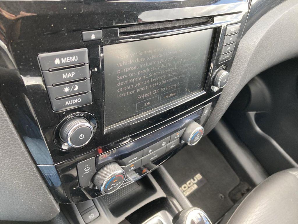 used 2022 Nissan Rogue Sport car, priced at $20,000