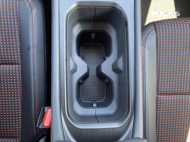 new 2025 Nissan Kicks car, priced at $27,984