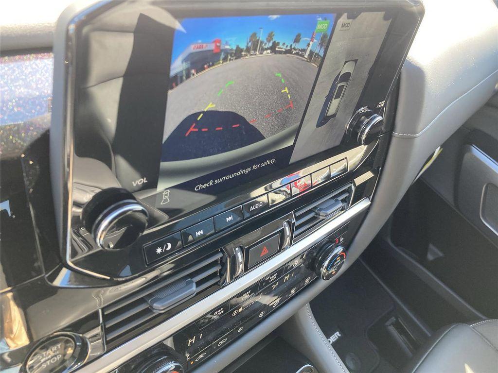 new 2025 Nissan Pathfinder car, priced at $36,218