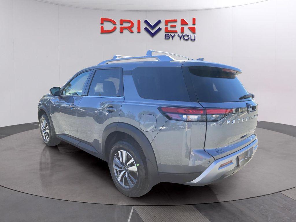new 2025 Nissan Pathfinder car, priced at $36,218