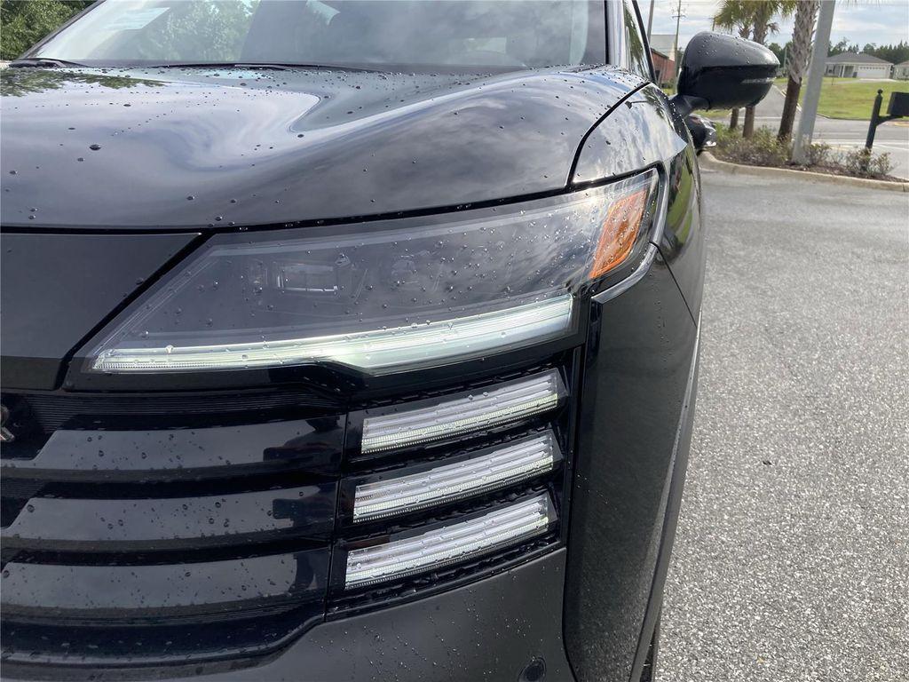 new 2025 Nissan Kicks car, priced at $26,422