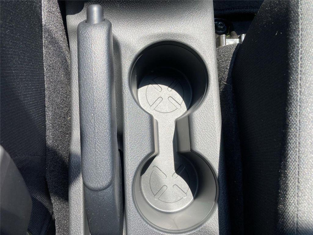 new 2025 Nissan Kicks car, priced at $22,040