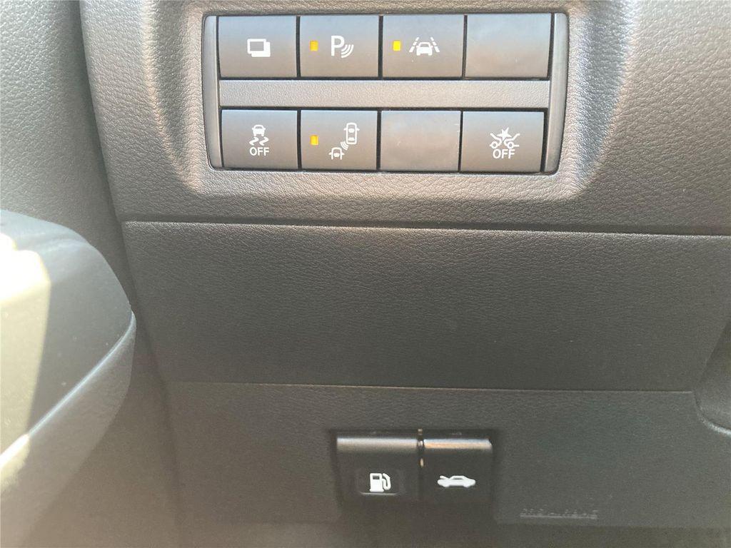 new 2025 Nissan Kicks car, priced at $22,040