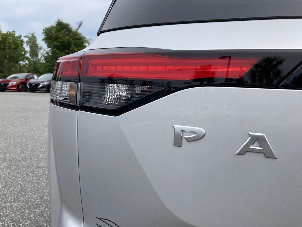 new 2025 Nissan Pathfinder car, priced at $39,697