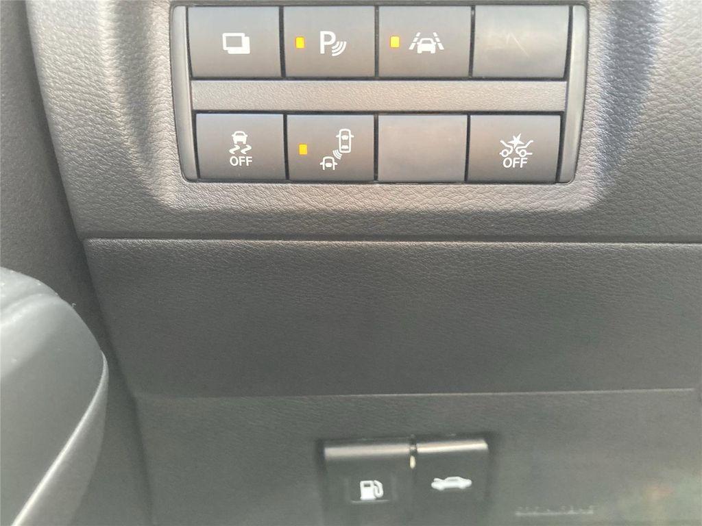 new 2025 Nissan Kicks car, priced at $22,040