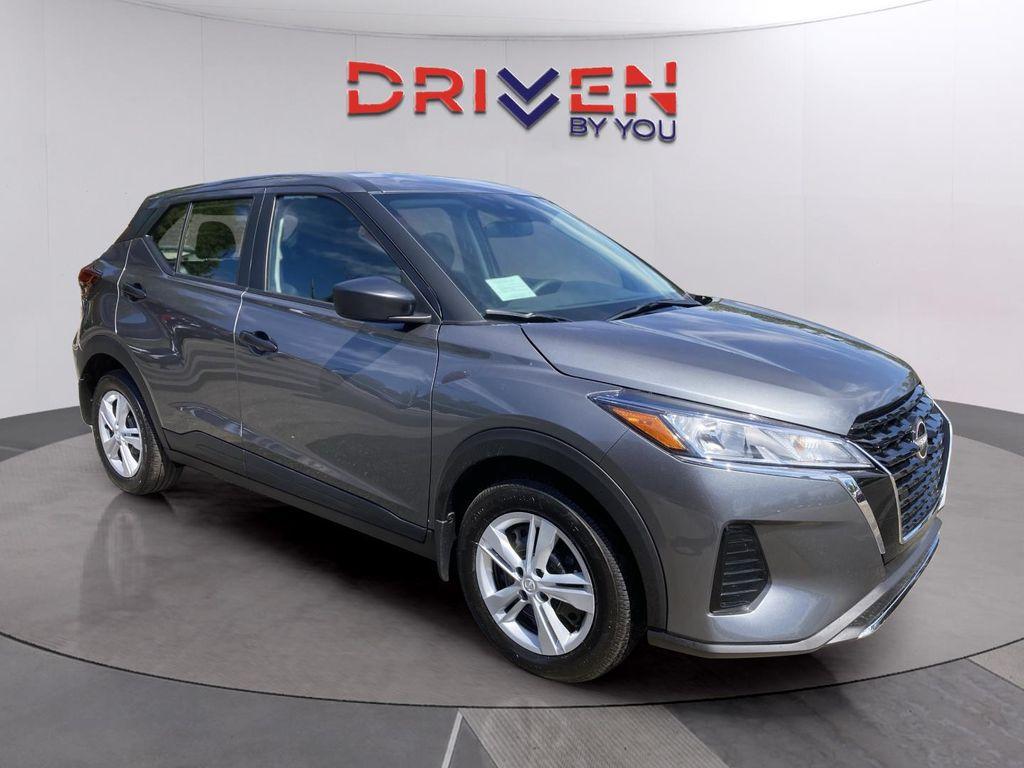 new 2025 Nissan Kicks car, priced at $22,040