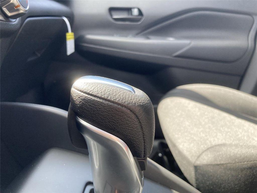 new 2025 Nissan Kicks car, priced at $22,040