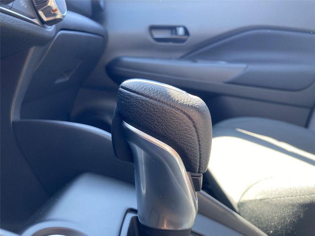 new 2025 Nissan Kicks car, priced at $22,040