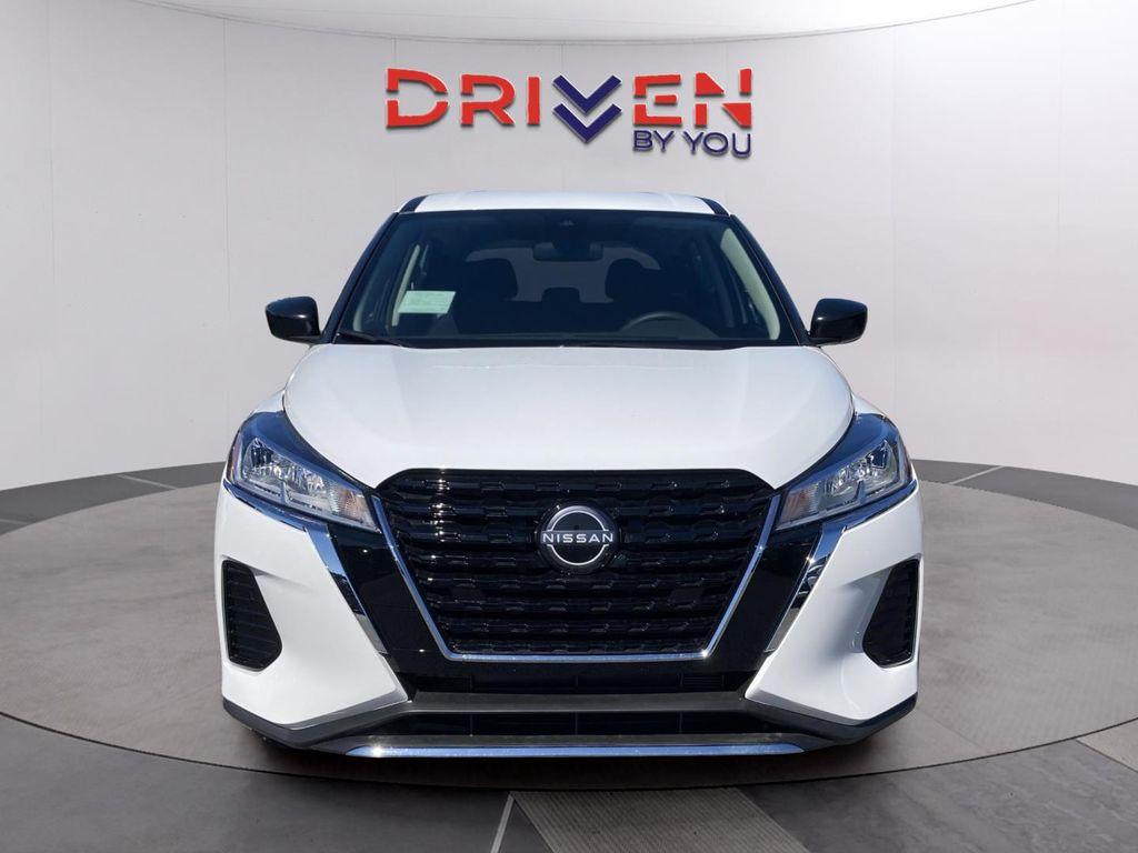 new 2025 Nissan Kicks car, priced at $22,040
