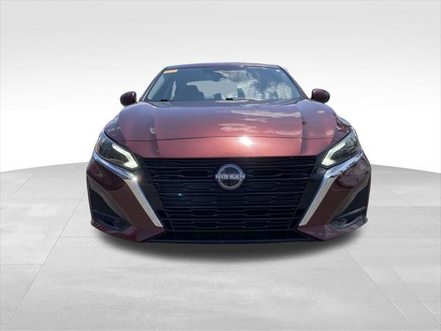 used 2023 Nissan Altima car, priced at $19,999