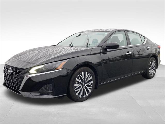 used 2023 Nissan Altima car, priced at $22,470