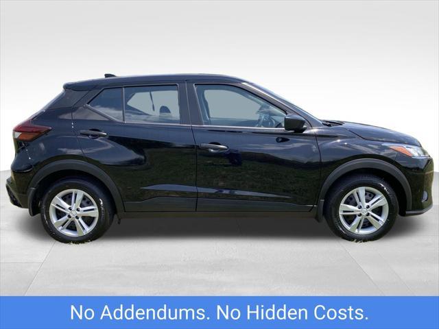 new 2025 Nissan Kicks car, priced at $22,956