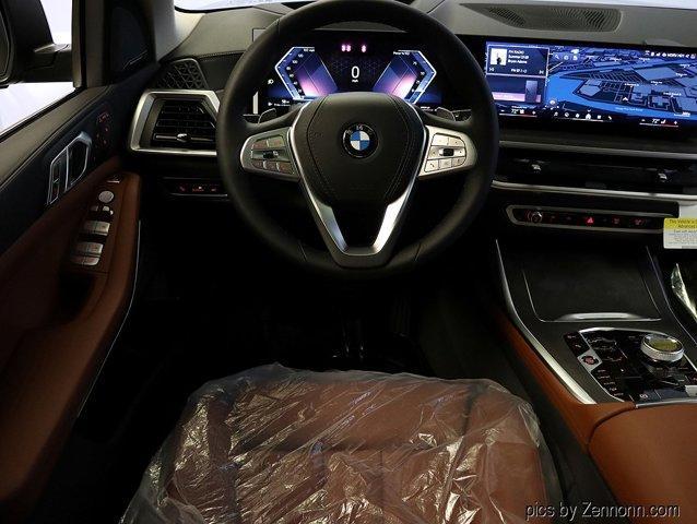 new 2026 BMW X7 car, priced at $100,475