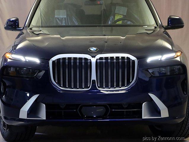 new 2026 BMW X7 car, priced at $100,475