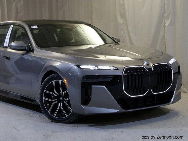 new 2025 BMW 760 car, priced at $135,525