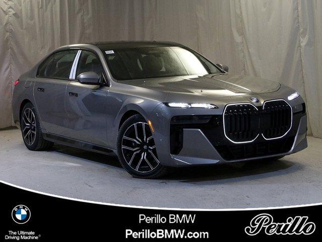 new 2025 BMW 760 car, priced at $135,525