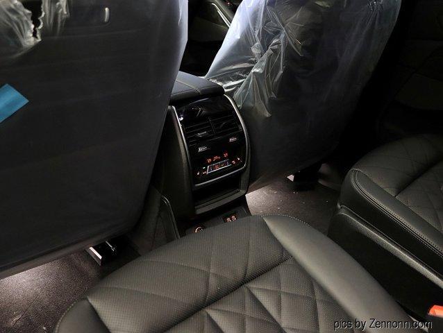 new 2026 BMW X7 car, priced at $96,225