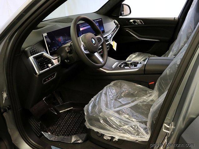 new 2026 BMW X7 car, priced at $97,875