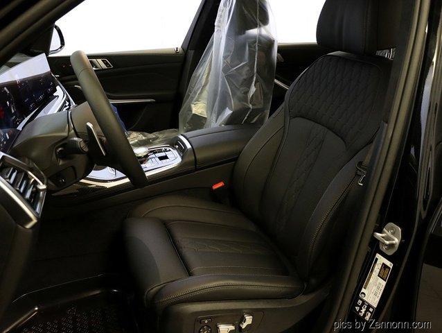 new 2026 BMW X7 car, priced at $122,725