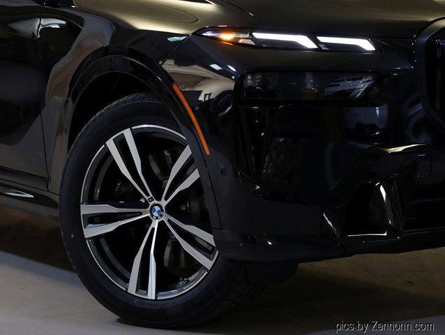 new 2026 BMW X7 car, priced at $122,725