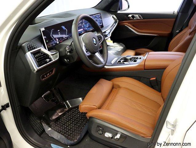 new 2025 BMW X7 car, priced at $97,475
