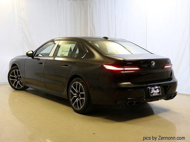 new 2025 BMW 760 car, priced at $130,725