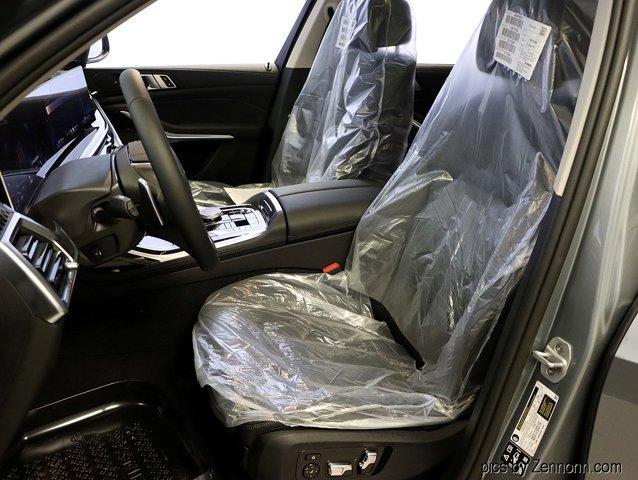 new 2025 BMW X7 car, priced at $91,075