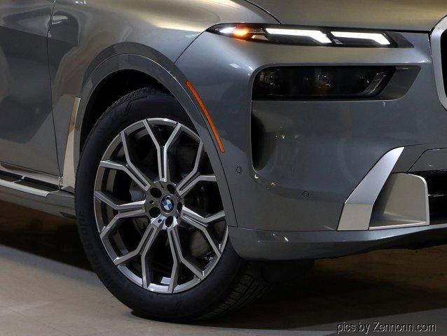 new 2025 BMW X7 car, priced at $91,075