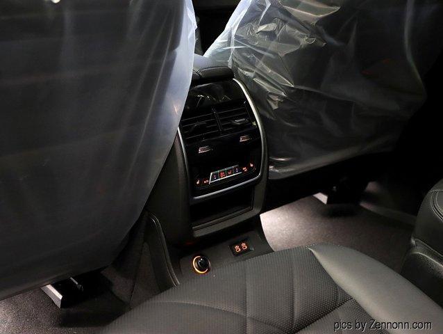 new 2025 BMW X7 car, priced at $91,075