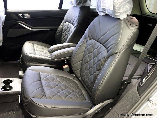 new 2025 BMW X7 car, priced at $91,075