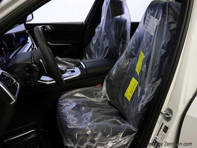 new 2026 BMW X7 car, priced at $97,875