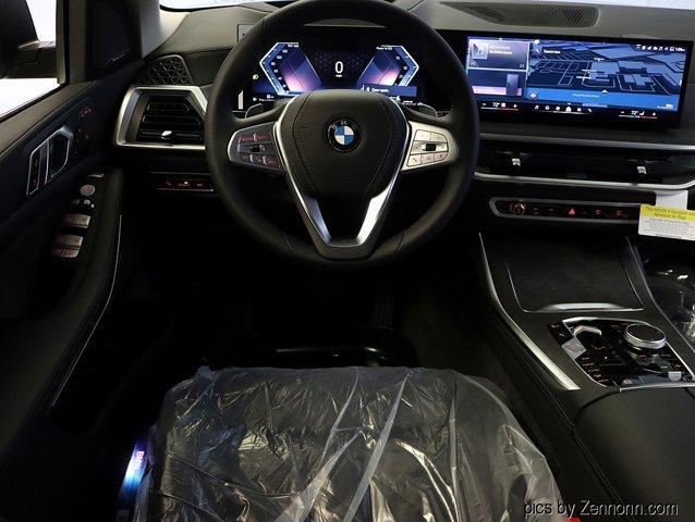 new 2025 BMW X7 car, priced at $91,275