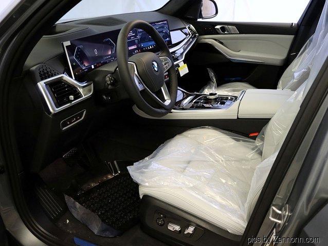 new 2026 BMW X7 car, priced at $95,475