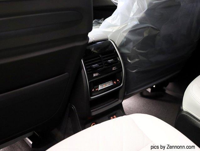 new 2025 BMW X7 car, priced at $94,925